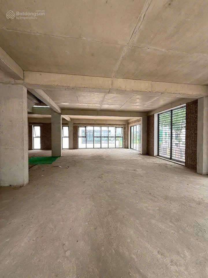 Cho thuê shophouse 300m2 xây 7 tầng kđt thanh hà  hà đông