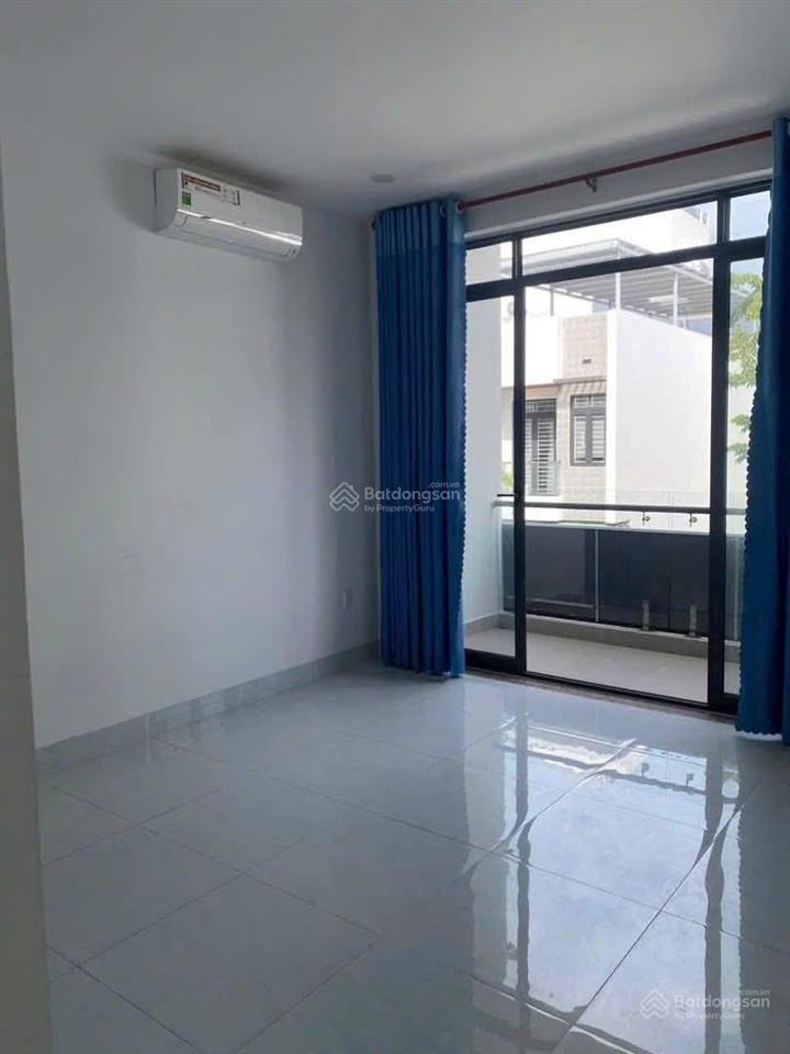 Nhà mặt tiền đường b9 vcn phước long 2 tp nha trang  6.3 tỷ