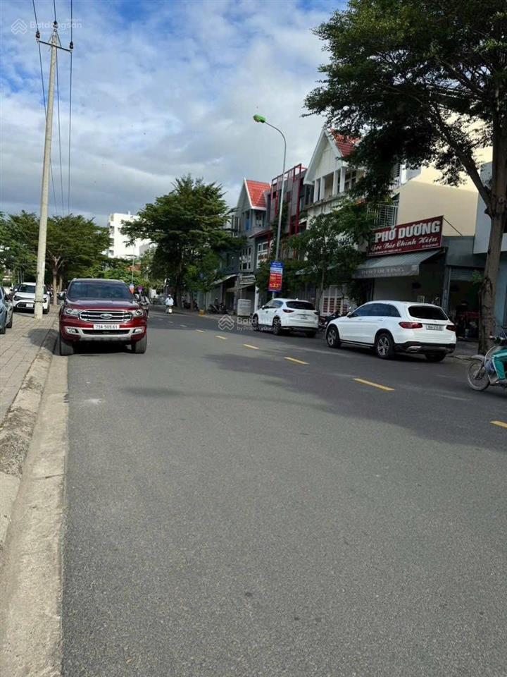 Đường thích quảng đức đối diện công viên tp nha trang  8.4 tỷ