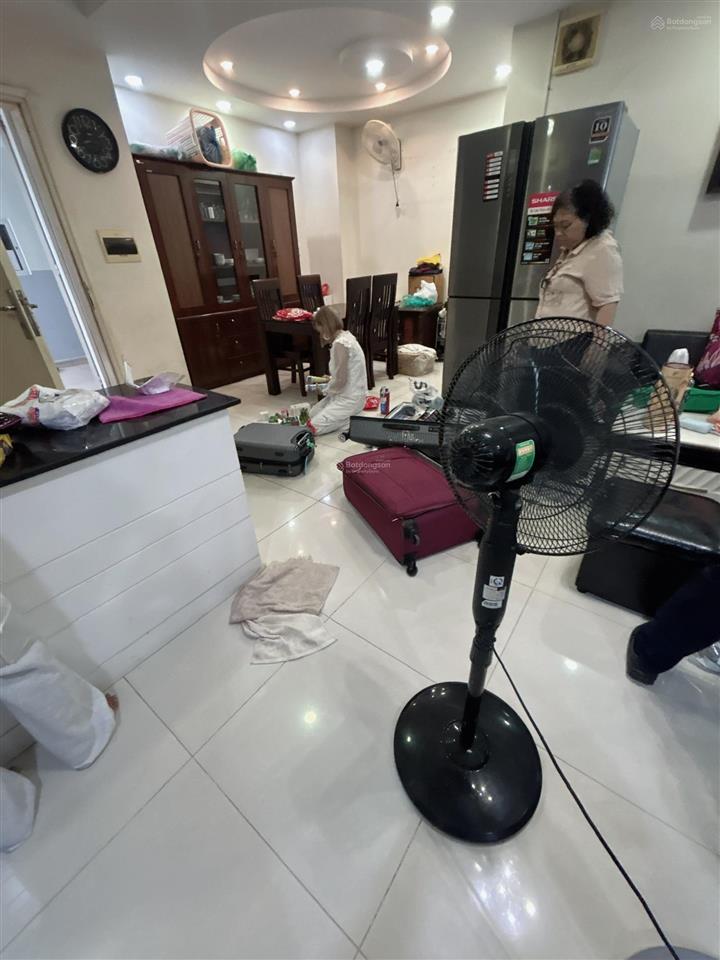 Bán căn hộ 2pn chung cư phú thạnh rộng rãi, đẹp, có nhiều tiện ích nội khu