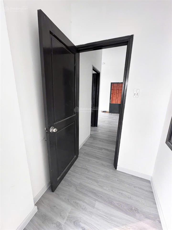 Bán cc 2pn 2wc tại chung cư 312 lạc long quân, giá tốt chỉ với 3,45 tỷ, 65m2