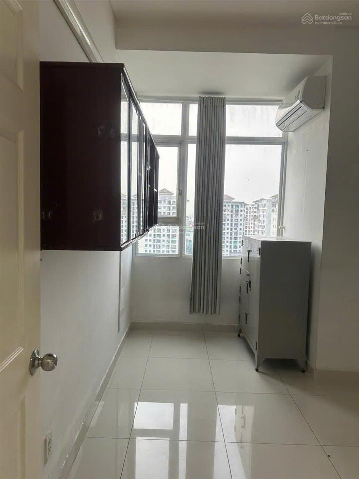 Bán cc 2pn, 2wc giá 3,95 tỷ tại hoa sen ,lạc long quân, q11, hcm, view đẹp