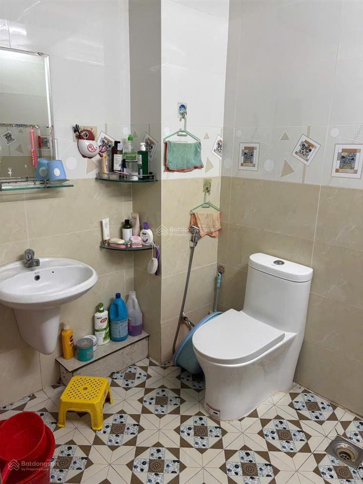Bán căn hộ nhiêu lộc c  lầu 1  2pn 1wc sổ hồng riêng