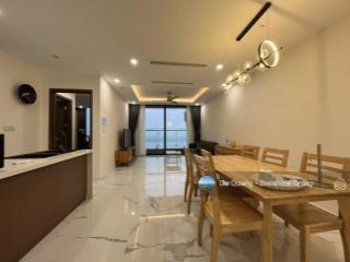 Bán căn 2 phòng ngủ  sunshine city  80m2  view sông hồng tầng trung  giá 8,5 tỷ (sổ đỏ)