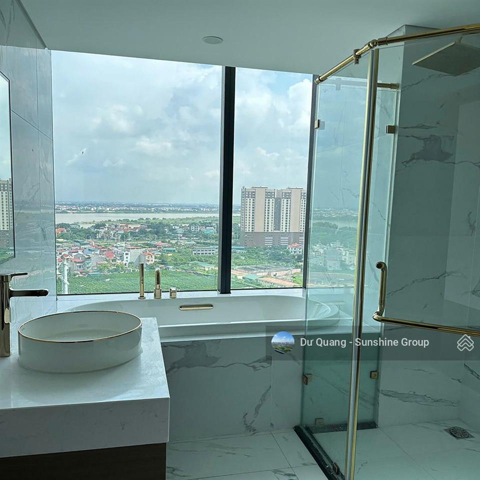 Bán căn góc 3 ngủ sunshine city 105 m2 2 ban công view sông hồng giá 10,1 tỷ (full đồ)