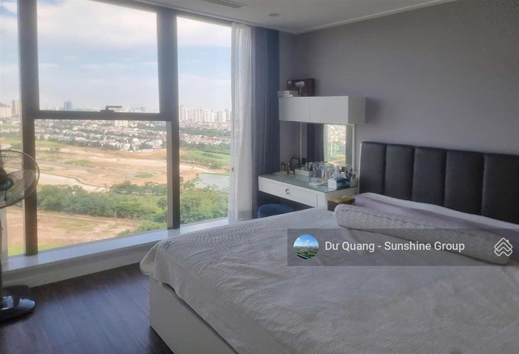 Bán căn góc 3 ngủ sunshine city  97.6m2  tầng cao  view sân golf ciputra toà s56  đông nam