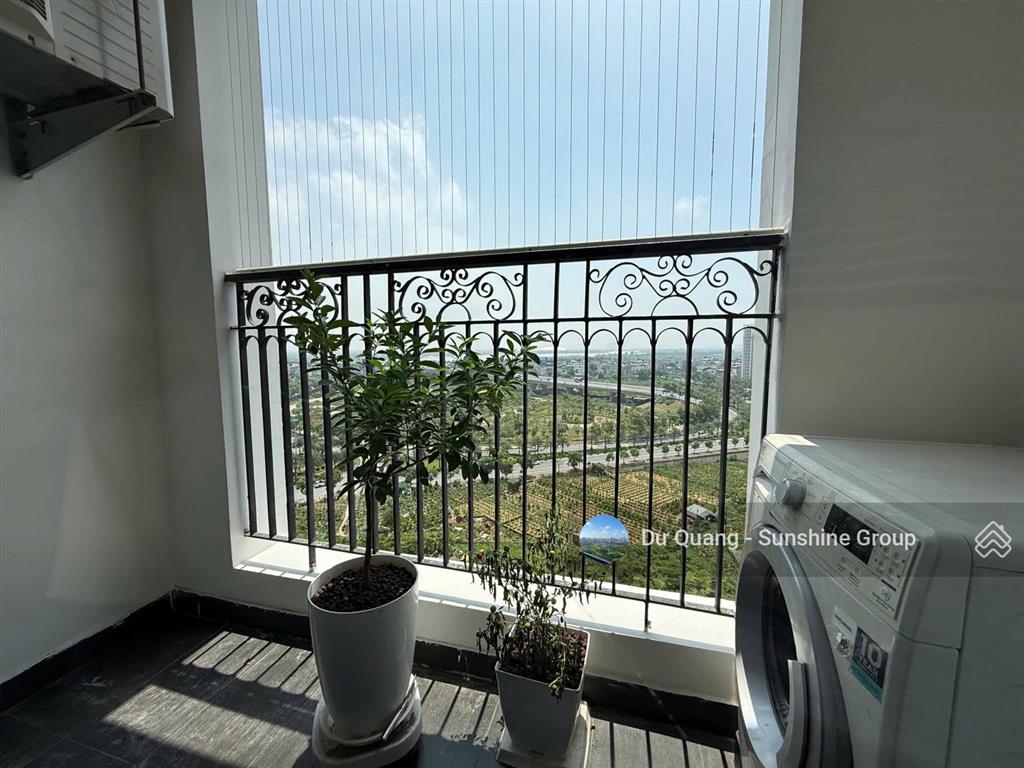Bán căn 2 ngủ sunshine riverside  60,1m2  toà r3  view cầu nhật tân + sông  giá 6.5 tỷ (sổ đỏ)