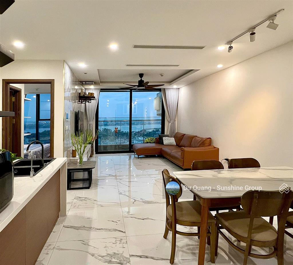 Bán căn 2 phòng ngủ  sunshine city  80.7m2  view sông hồng tầng trung  giá 8,3 tỷ (sổ đỏ)
