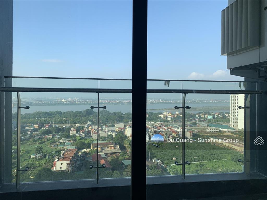 Bán căn 2 phòng ngủ  sunshine city  80.7m2  view sông hồng tầng trung  giá 8,3 tỷ (sổ đỏ)