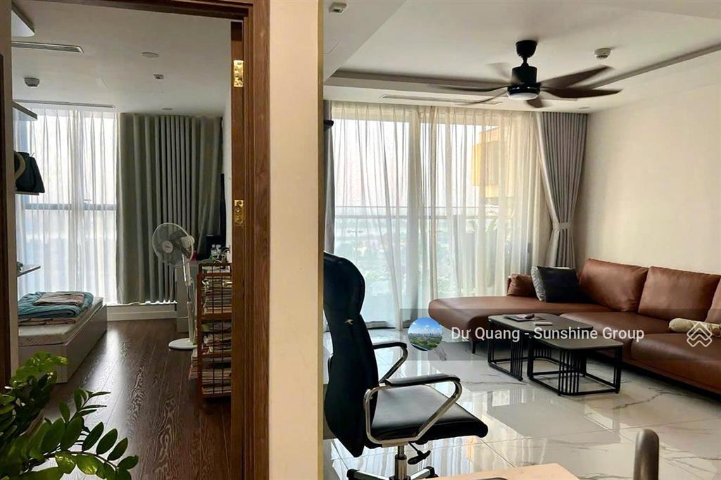 Bán căn 2 phòng ngủ  sunshine city  80.7m2  view sông hồng tầng trung  giá 8,3 tỷ (sổ đỏ)