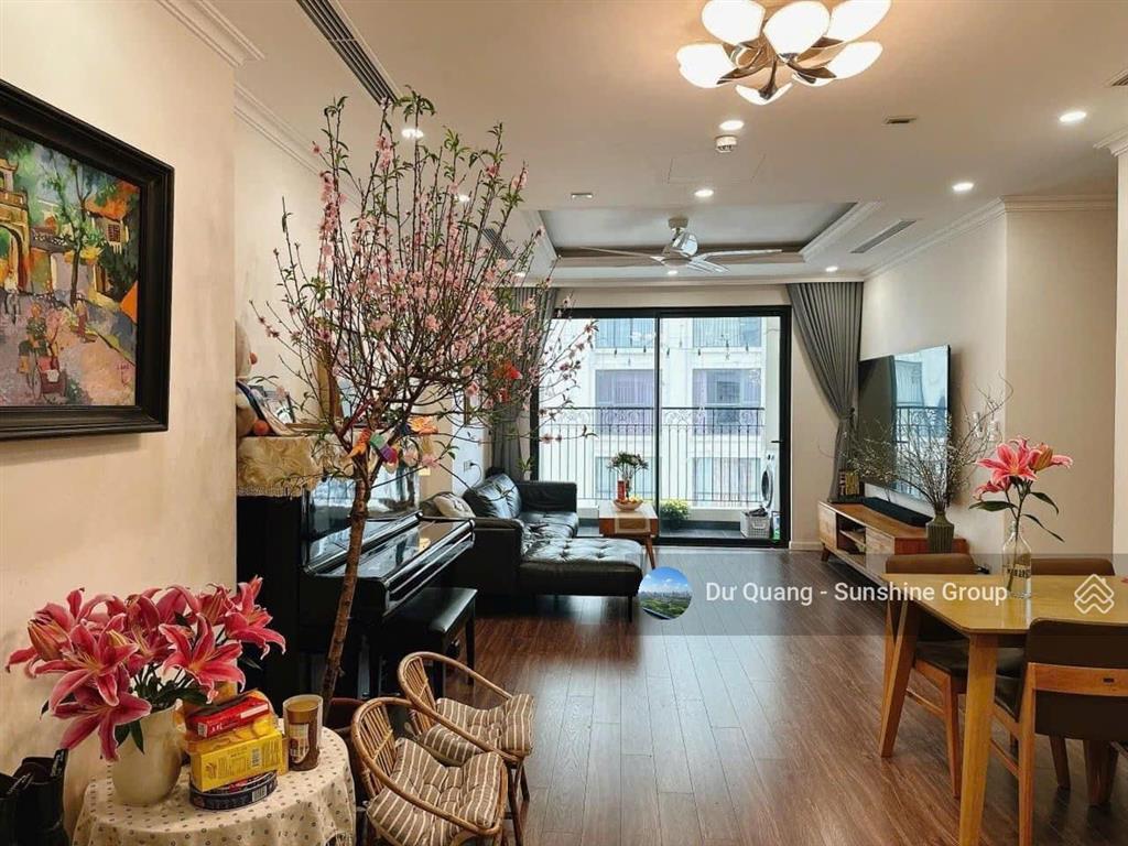 Bán căn góc 99.7m2  view sông hồng + cầu nhật tân  toà r3  ban công đông, giá 12 tỷ (sổ)