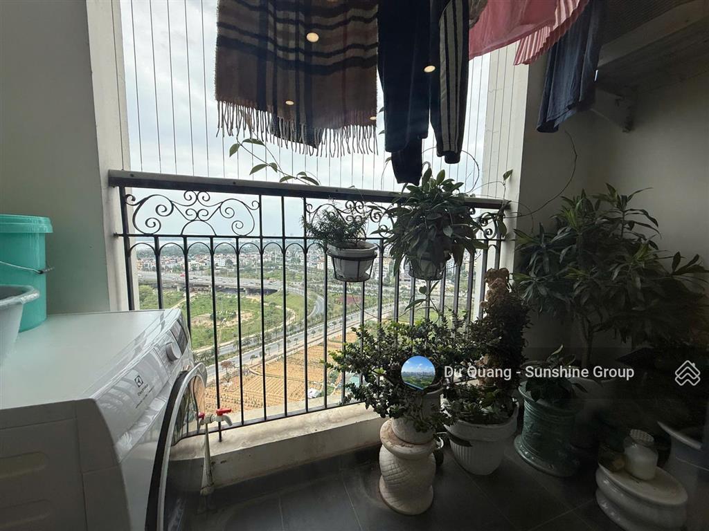 Bán căn 2 ngủ sunshine riverside  64.5m2  tầng trung cao  view sông + cầu nhật tân  giá 6,7 tỷ