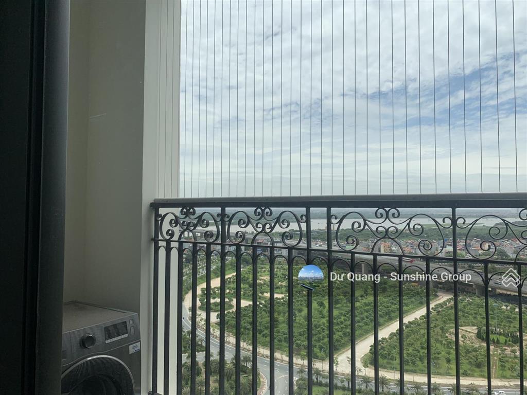 Bán căn 2 ngủ sunshine riverside  64.5m2  tầng trung cao  view sông + cầu nhật tân  giá 6,7 tỷ