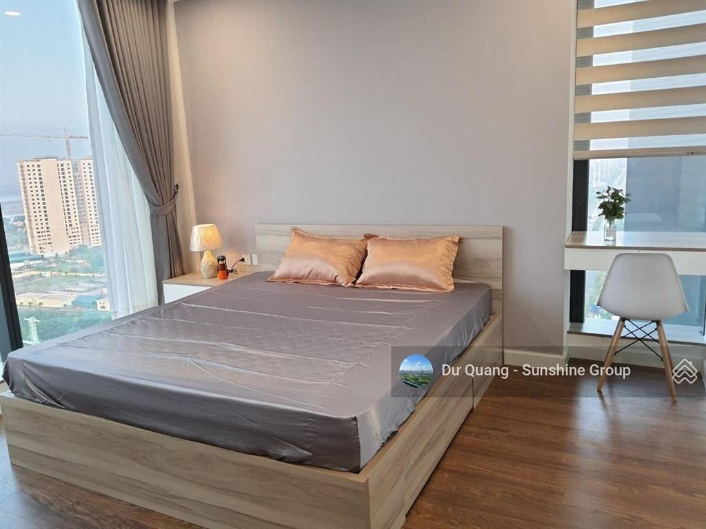 Gấp bán căn góc 3 phòng ngủ  97,5 m2 thông thuỷ  sunshine city  view sông  full đồ  sẵn sổ