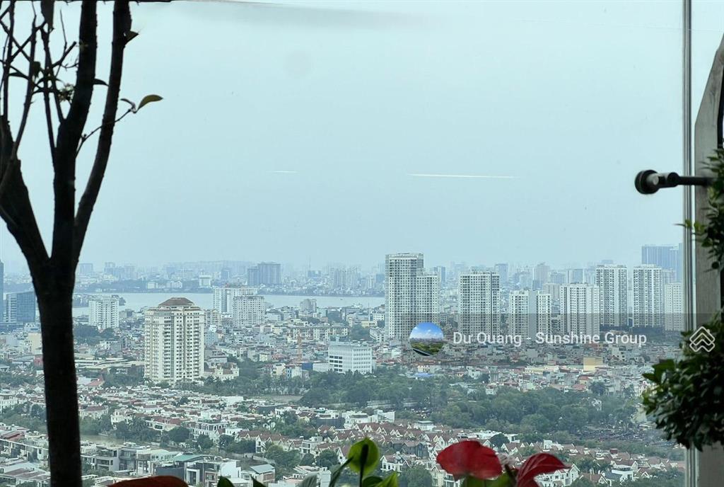 Bán duplex sunshine city view sân golf + hồ tây  160m2  4 ngủ  full đồ  giá 20.5 tỷ (sổ đỏ)