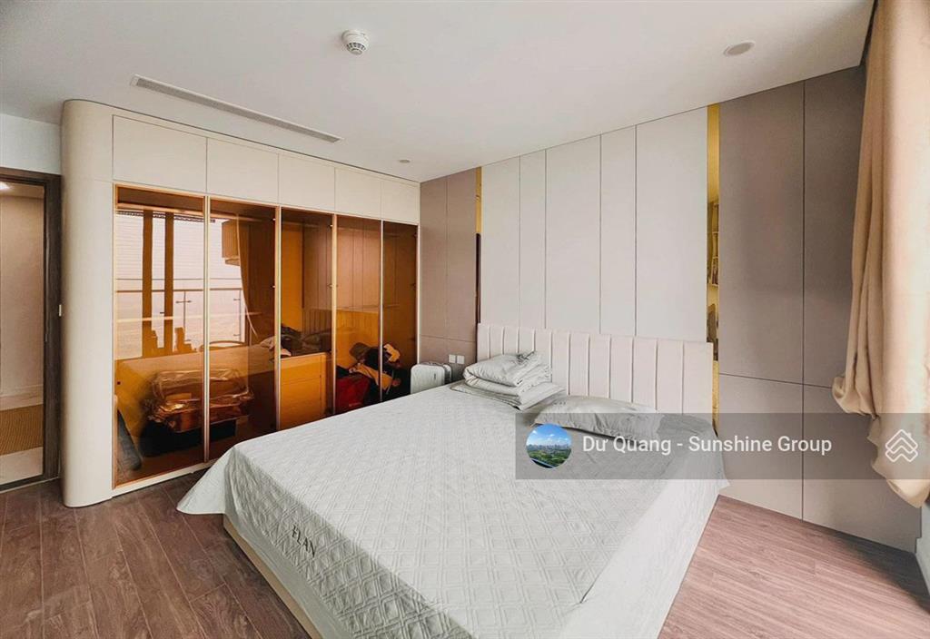 Bán duplex sunshine city view sân golf + hồ tây  160m2  4 ngủ  full đồ  giá 20.5 tỷ (sổ đỏ)