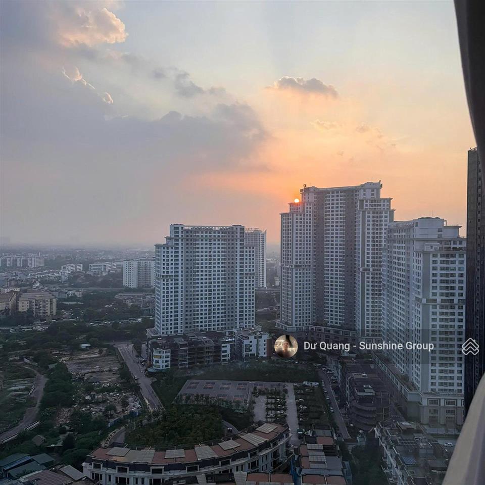 Bán căn 2 ngủ  sunshine city  view nội khu  72.6m2 (có bồn tắm) tầng trung. giá 8,2tỷ full đồ