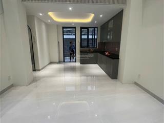 Nhà nội thất cơ bản tại senturia nam sài gòn giá 8,5 tỷ.  0975 734 ***