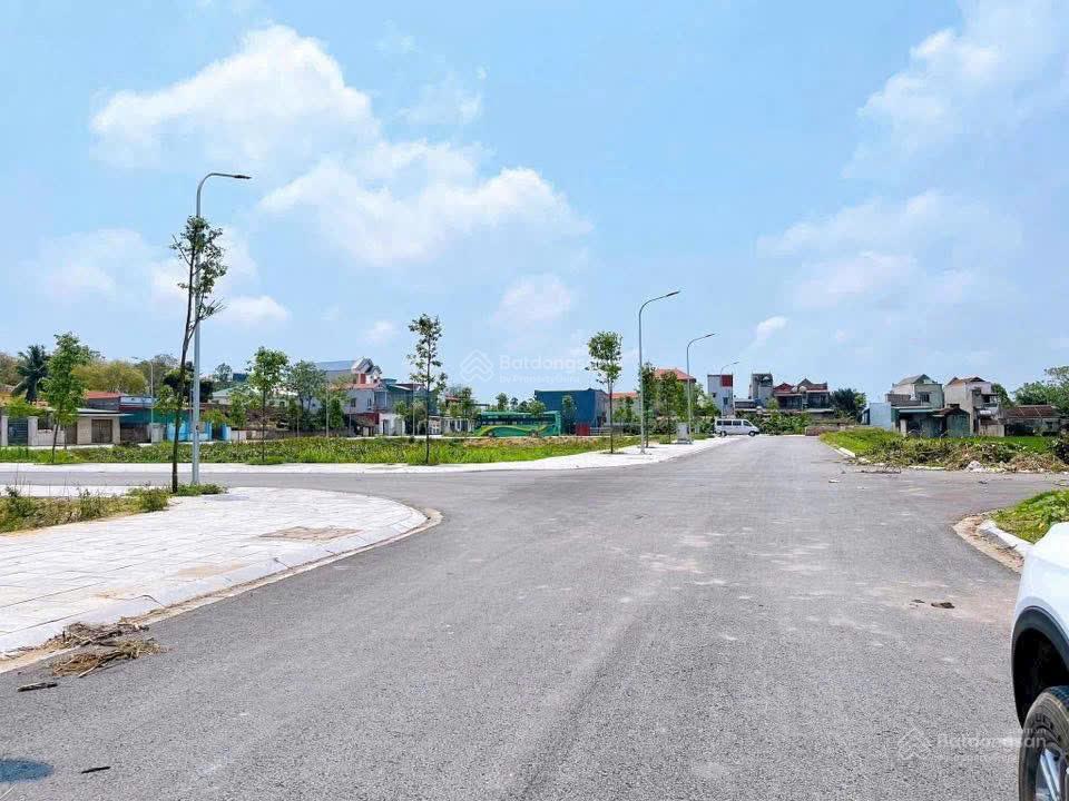Bán nhanh lô góc cực vip cách biển 900m, giá chỉ 10.5tr/m2