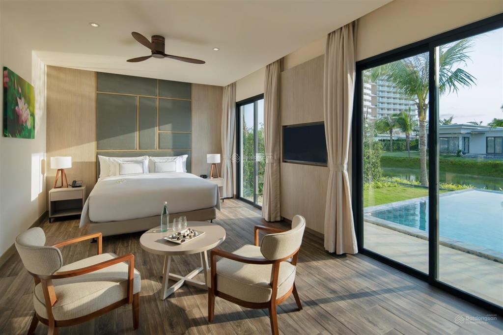 Cần bán gấp giảm 5 tỷ căn góc villa view hồ 2pn hơn 550m2 melia hamptons hồ tràm full nội thất