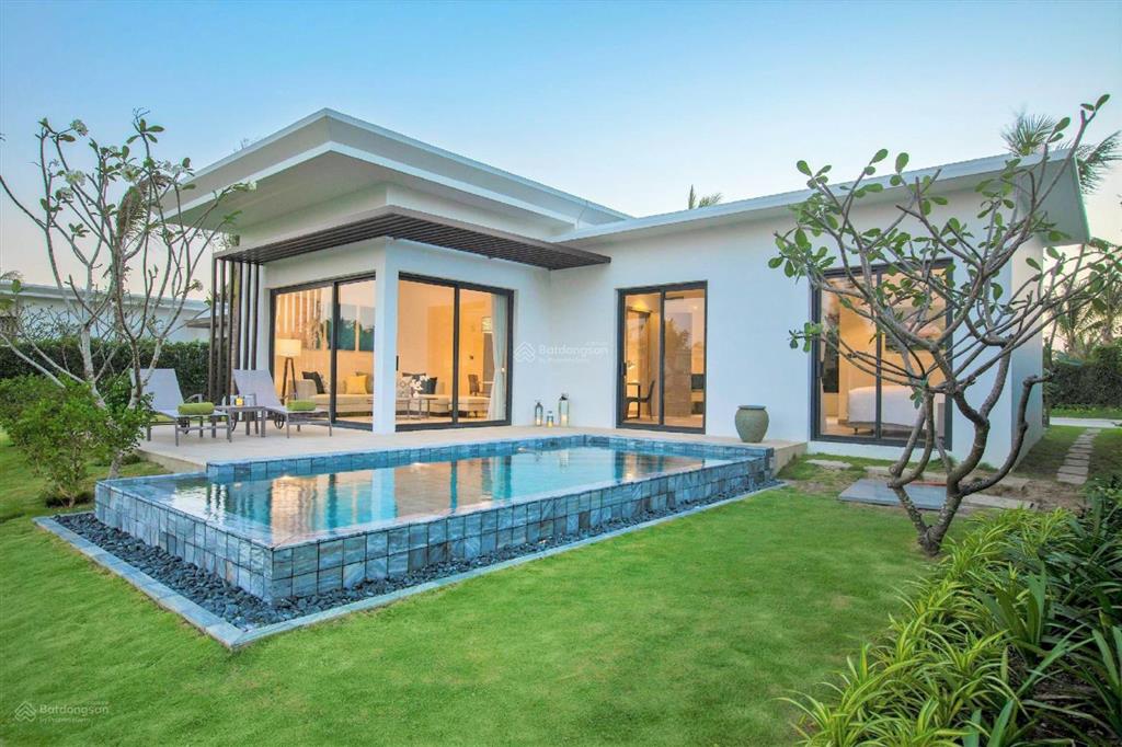 Cần bán gấp giảm 5 tỷ căn góc villa view hồ 2pn hơn 550m2 melia hamptons hồ tràm full nội thất