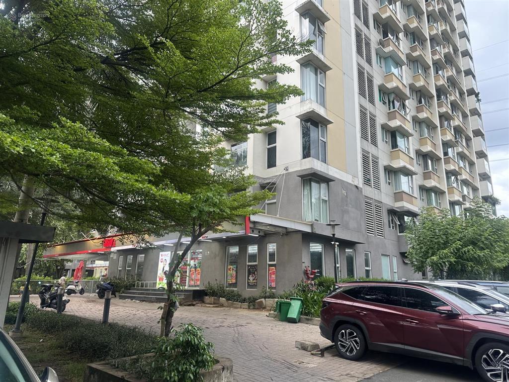 Bán shophouse 195m2 mặt tiền đường đỗ xuân hợp, đối diện the global city. đang có hđ thuê sẵn!