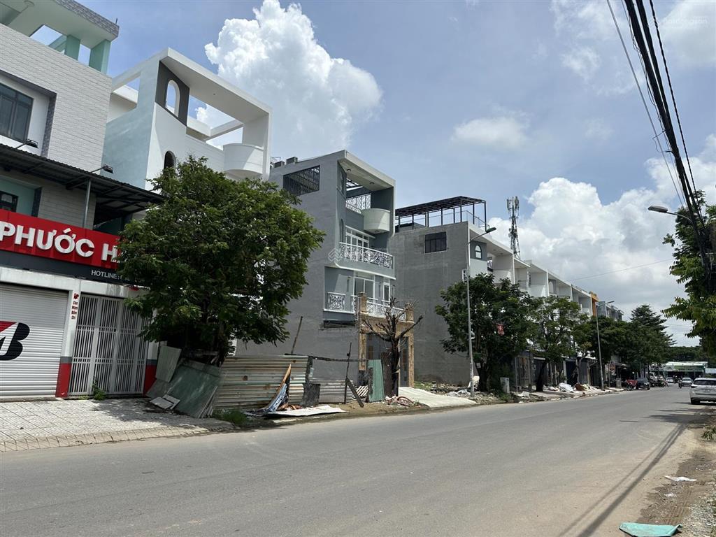 Chủ cần thu hồi vốn bán gấp nhà tâm huyết mặt tiền đg d6 (20m) 1/ liên phường ngay global city.