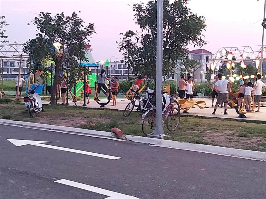 Cho thuê nhà 3 tầng, 4 phòng ngủ đẹp ở khu vip từ sơn, bắc ninh, 18 triệu/th, 0966 228 ***