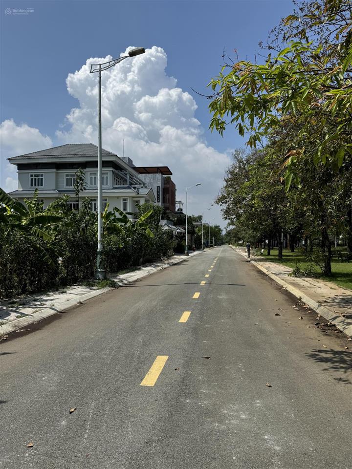 Bán đất dự án thủ thiêm villa, khu đảo kim cương thủ đức dt 8x20m giá 148triệu/m2
