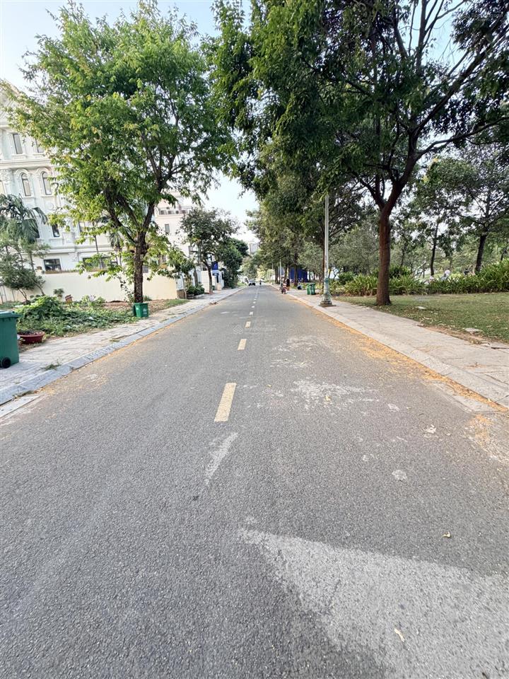 Bán nền đất dự án huy hoàng, p. cát lái hcm, (quận 2 cũ) dt 8x20m giá 200tr/m