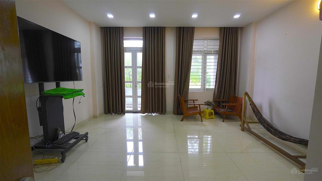 Cho thuê mặt bằng tầng trệt 5 x 20  làm văn phòng giá 11 triệu/tháng  mặt tiền đường số 2 kdc 6b