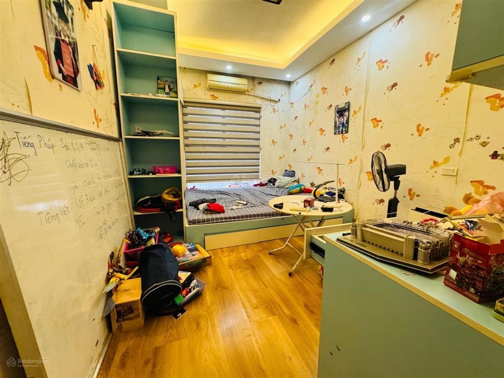 Bán căn góc 126m2 3pn vườn đào tây hồ, 2 ban công, view cầu nhật tân sông hồng