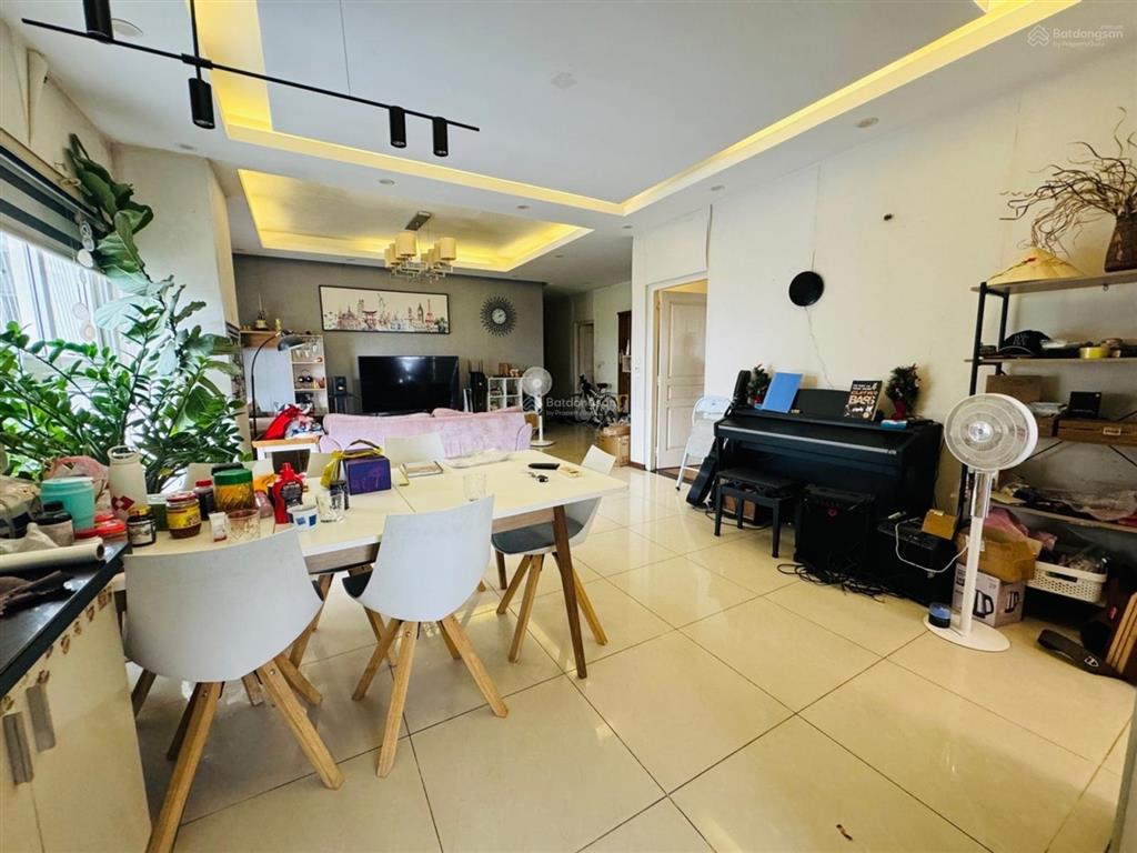 Bán căn góc 126m2 3pn vườn đào tây hồ, 2 ban công, view cầu nhật tân sông hồng