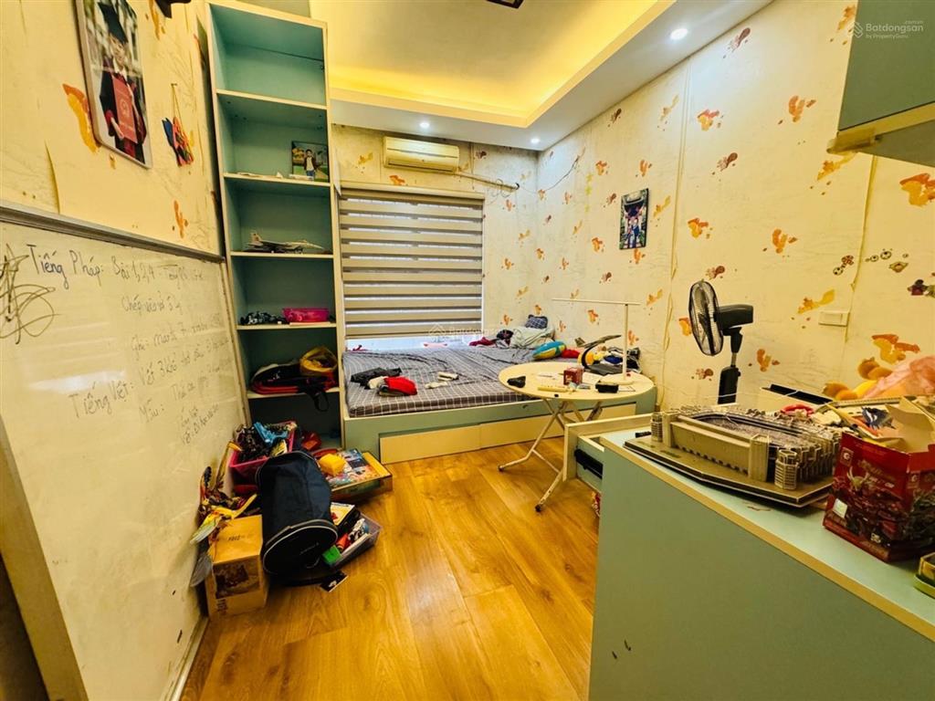 Bán căn góc 126m2 3pn vườn đào tây hồ, 2 ban công, view cầu nhật tân sông hồng