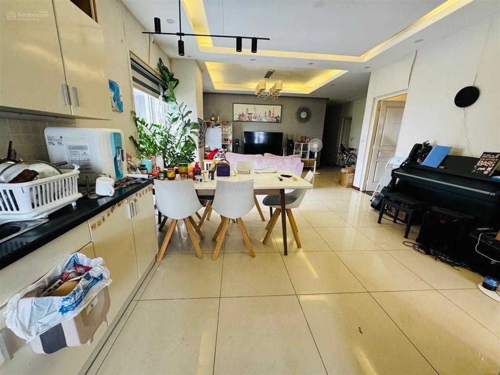 Bán căn góc 126m2 3pn vườn đào tây hồ, 2 ban công, view cầu nhật tân sông hồng