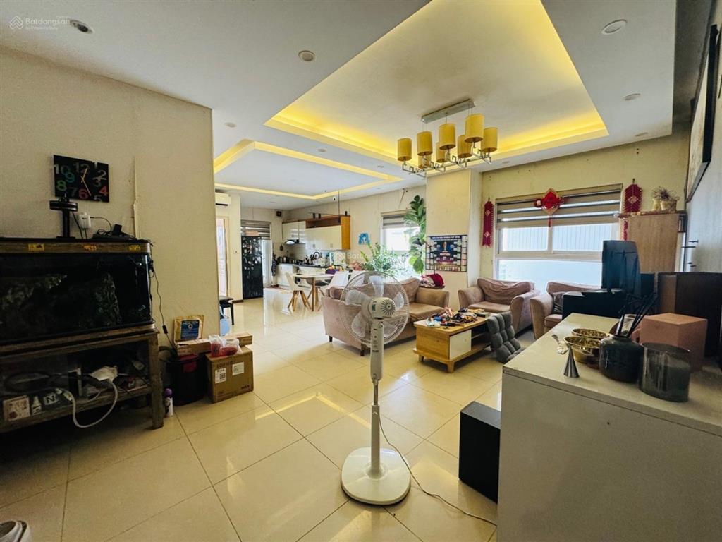 Bán căn góc 126m2 3pn vườn đào tây hồ, 2 ban công, view cầu nhật tân sông hồng