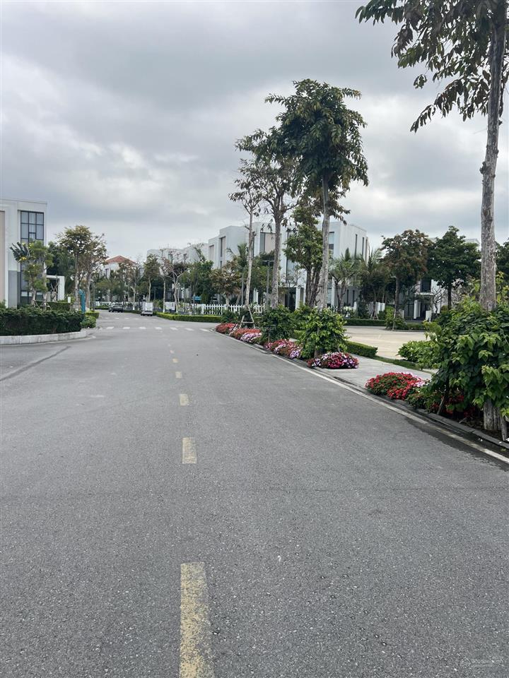 Bán căn biệt thự nghỉ dưỡng sun premier village bãi cháy dòng tiền 1,5 tỷ/năm