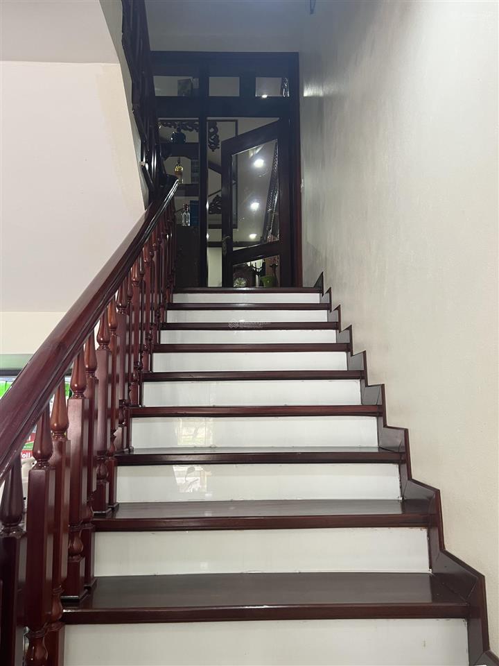 Bán nhà 3 tầng cột 3 hạ long quảng ninh