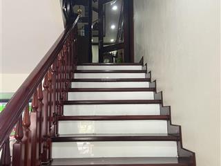 Bán nhà 3 tầng cột 3 hạ long quảng ninh