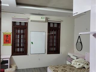Bán nhà 4,5 tầng cách bãi tắm hòn gai 1 phút đi bộ