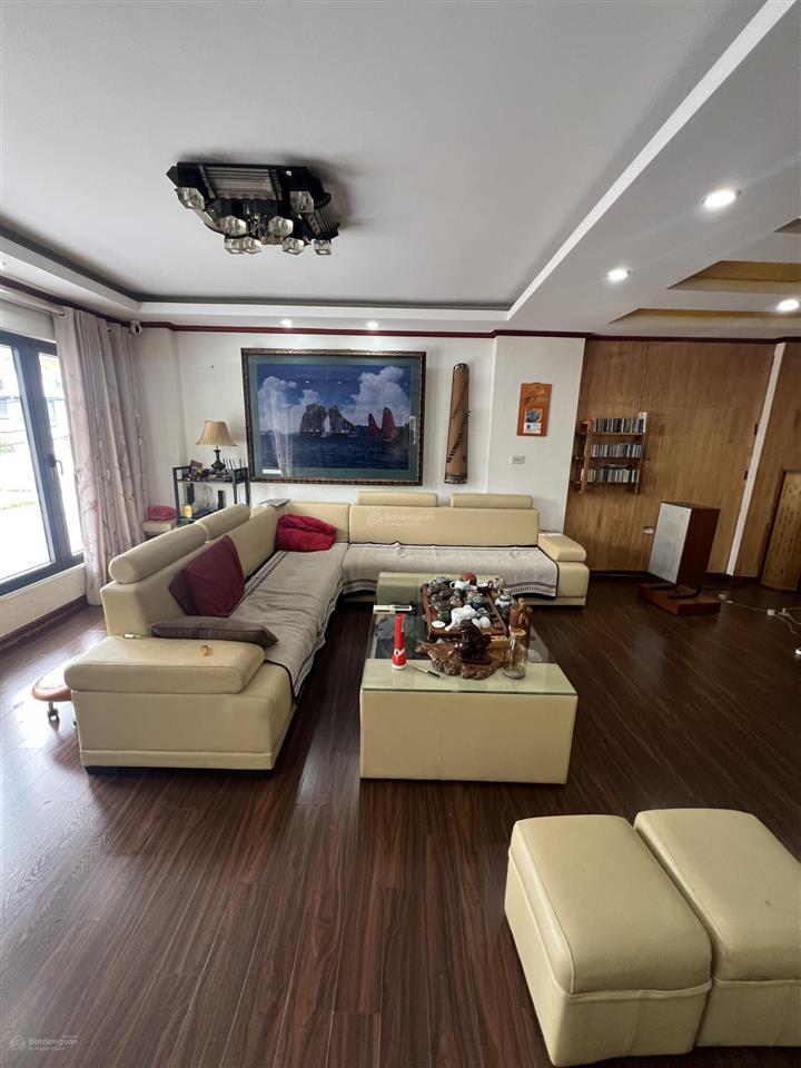 Bán nhà gần chợ cột 3 hạ long kinh doanh tốt giá hợp lí