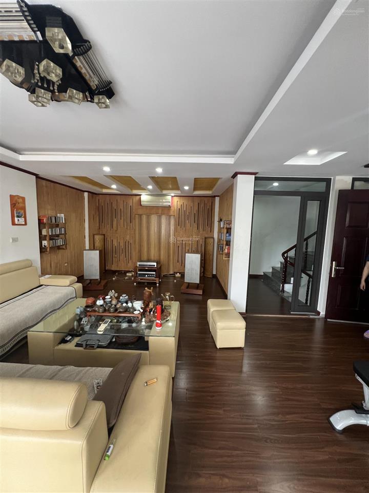 Bán nhà gần chợ cột 3 hạ long kinh doanh tốt giá hợp lí