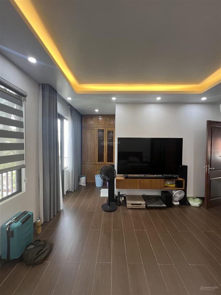 Bán nhà 5,5 tầng yết kiêu hạ long