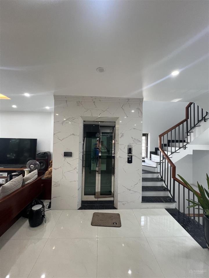 Bán nhà 5,5 tầng yết kiêu hạ long