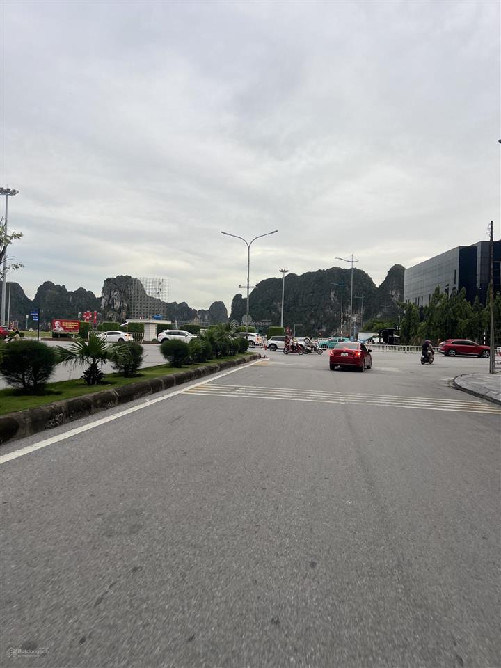 Bán nhà monbay gần bảo tàng quảng ninh
