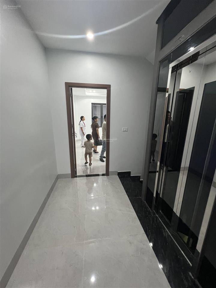Bán nhà mặt đường dưới nguyễn văn cừ nhà mới tinh  giá tốt
