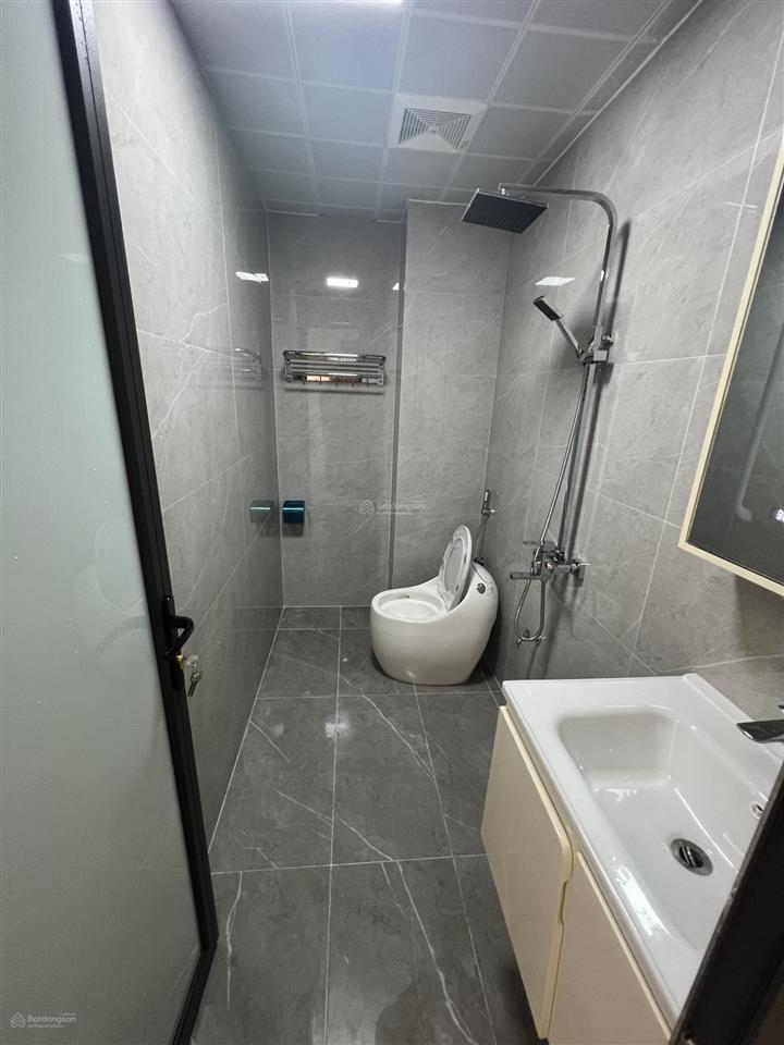 Bán nhà mặt đường dưới nguyễn văn cừ nhà mới tinh  giá tốt