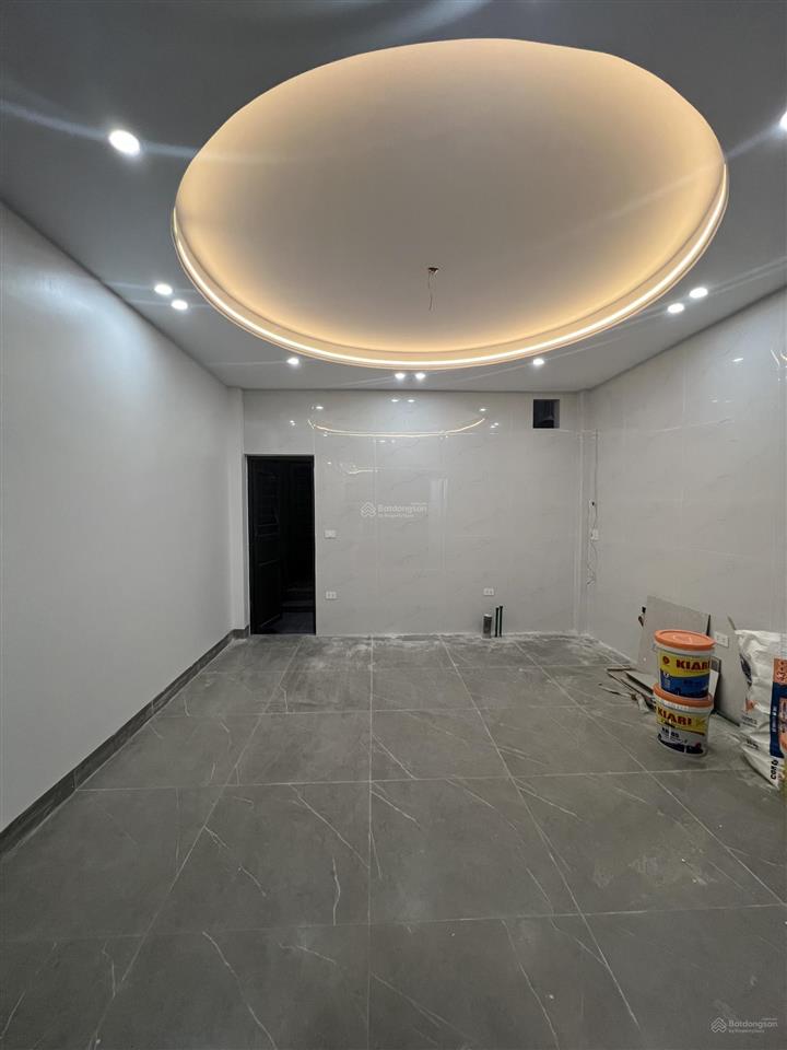 Bán nhà mặt đường dưới nguyễn văn cừ nhà mới tinh  giá tốt
