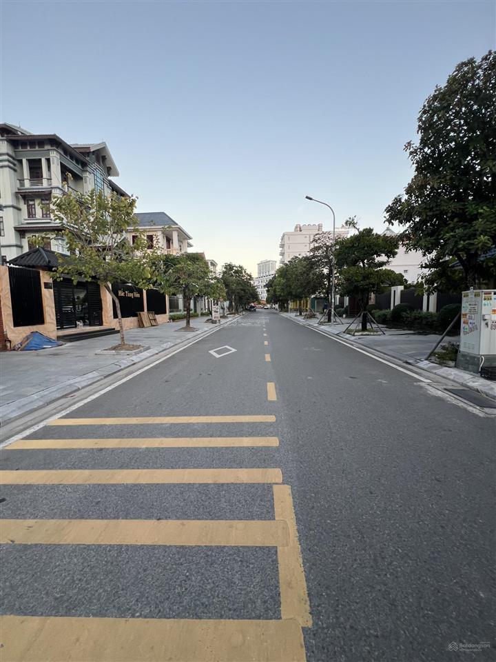 Bán đất biệt thự dãy sau đường bao biển trần quốc nghiễn  cạnh bãi tắm hòn gai