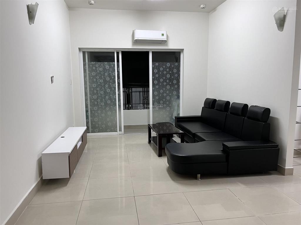 Chính chủ cần bán căn hộ sao mai 153 lương nhữ học, phường 11, quận 5, diện tích 86m2